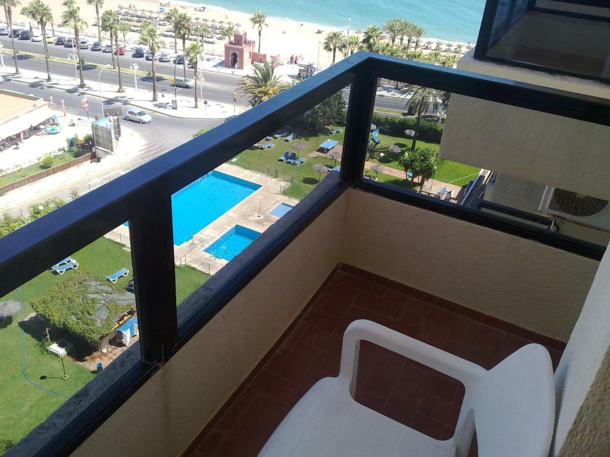 Recién Reformado - Aloha Playa - Precioso estudio en primera línea de playa Apartamento Benalmádena Exterior foto